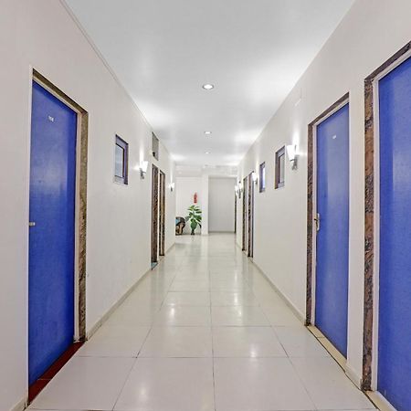 OYO 2798 Hotel Velvet Rajkot Exterior foto