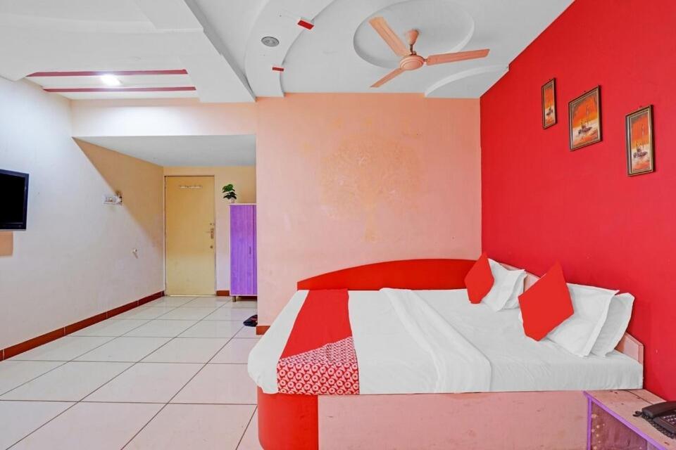 OYO 2798 Hotel Velvet Rajkot Exterior foto