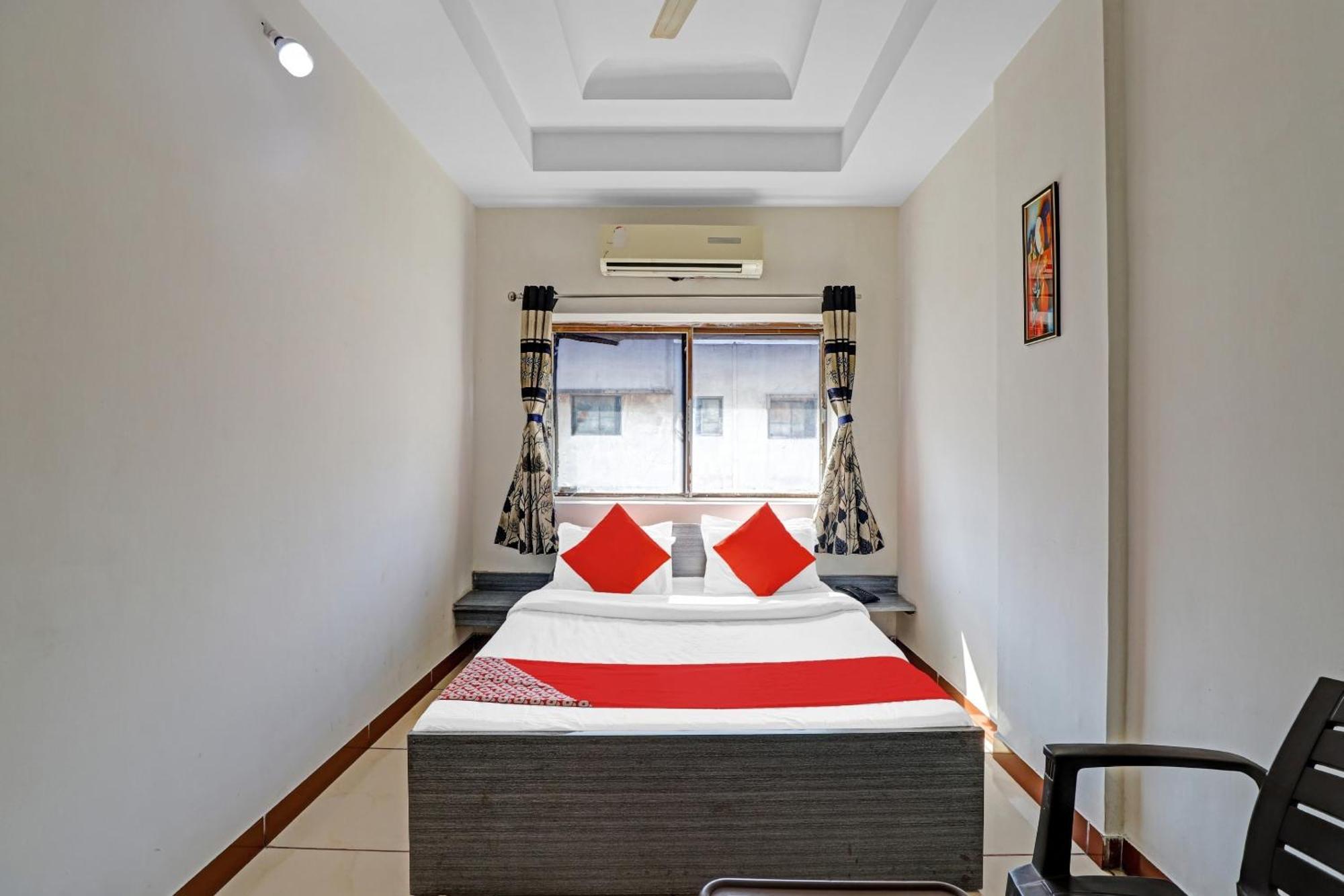 OYO 2798 Hotel Velvet Rajkot Exterior foto